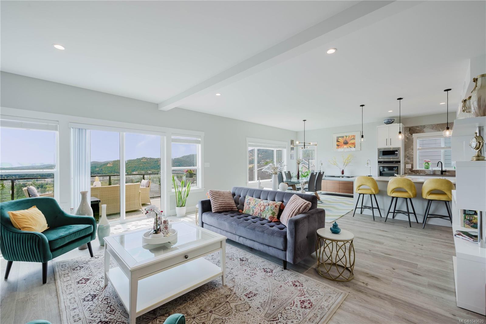 1375 Flint Ave — listing photo 10 of 54