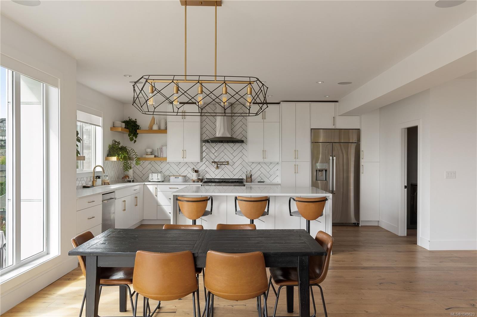 1149 Spirit Crt — listing photo 3 of 38