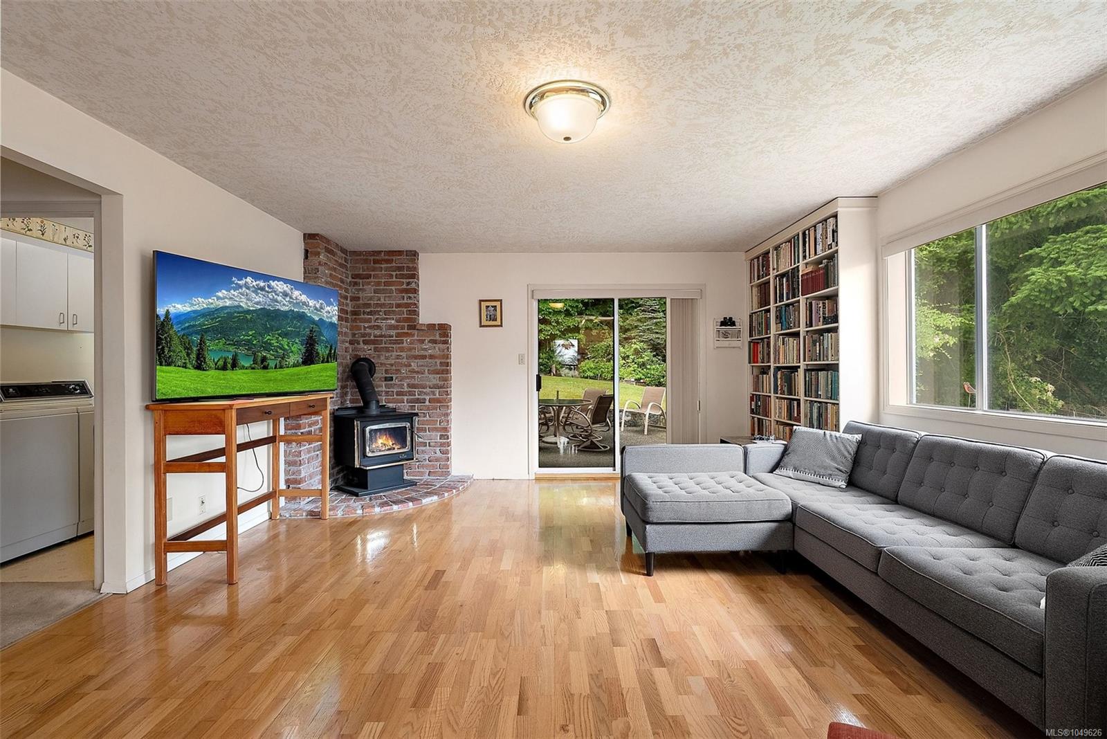 4802 Amblewood Dr — listing photo 14 of 33
