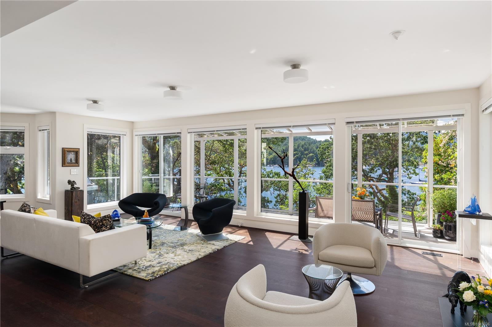 7090 Brentwood Dr — listing photo 11 of 51