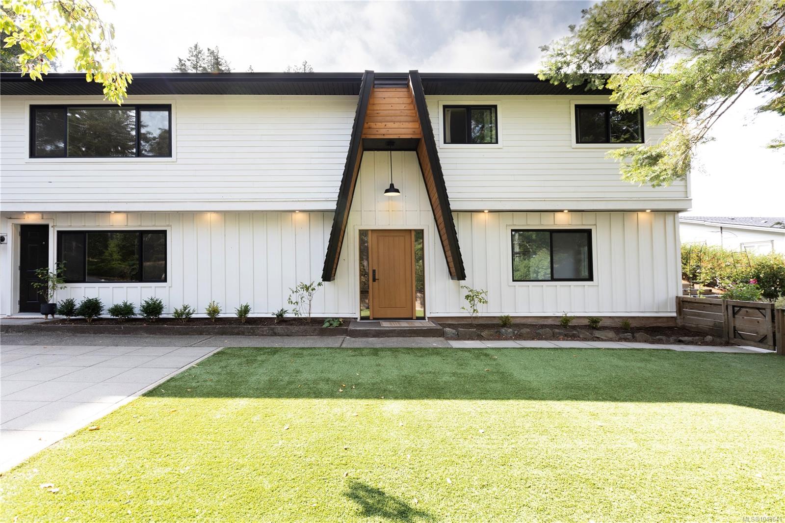 923 Walfred Rd — listing photo 4 of 58