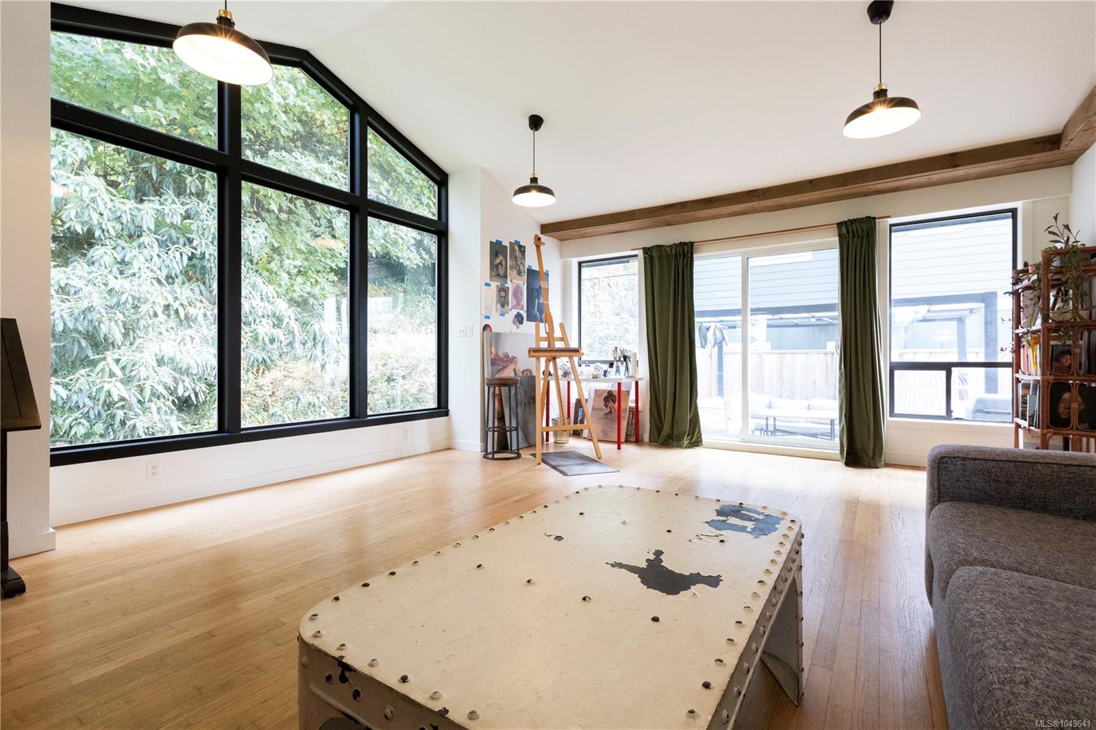 923 Walfred Rd — listing photo 7 of 58