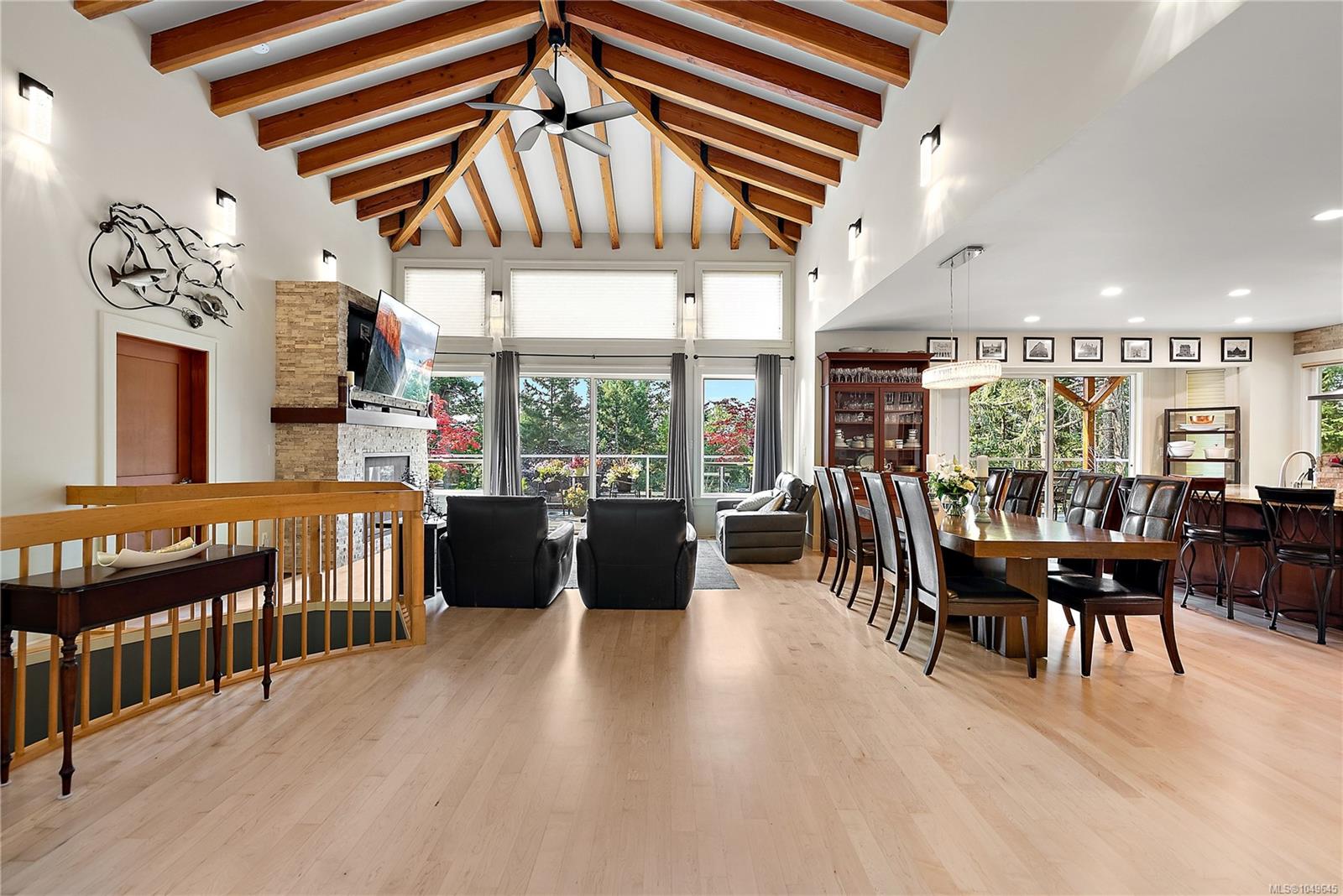 1205 Hillgrove Rd — listing photo 10 of 45