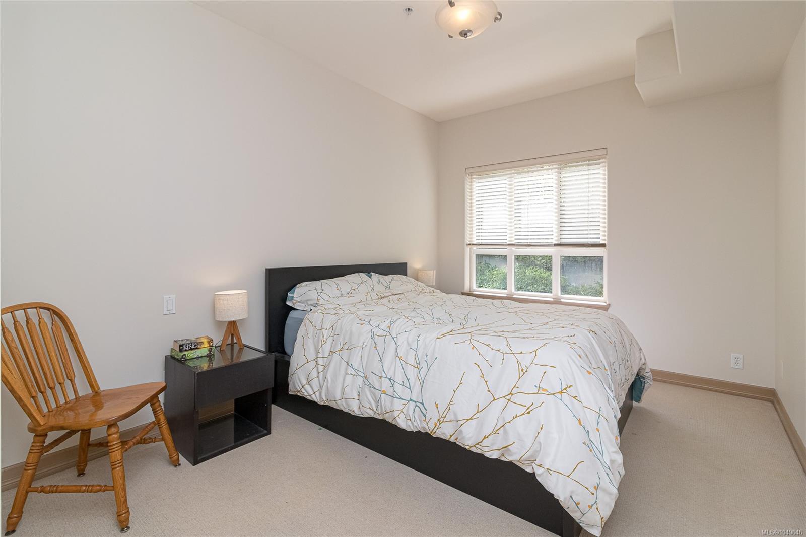 112-3915 Carey Rd — listing photo 12 of 27
