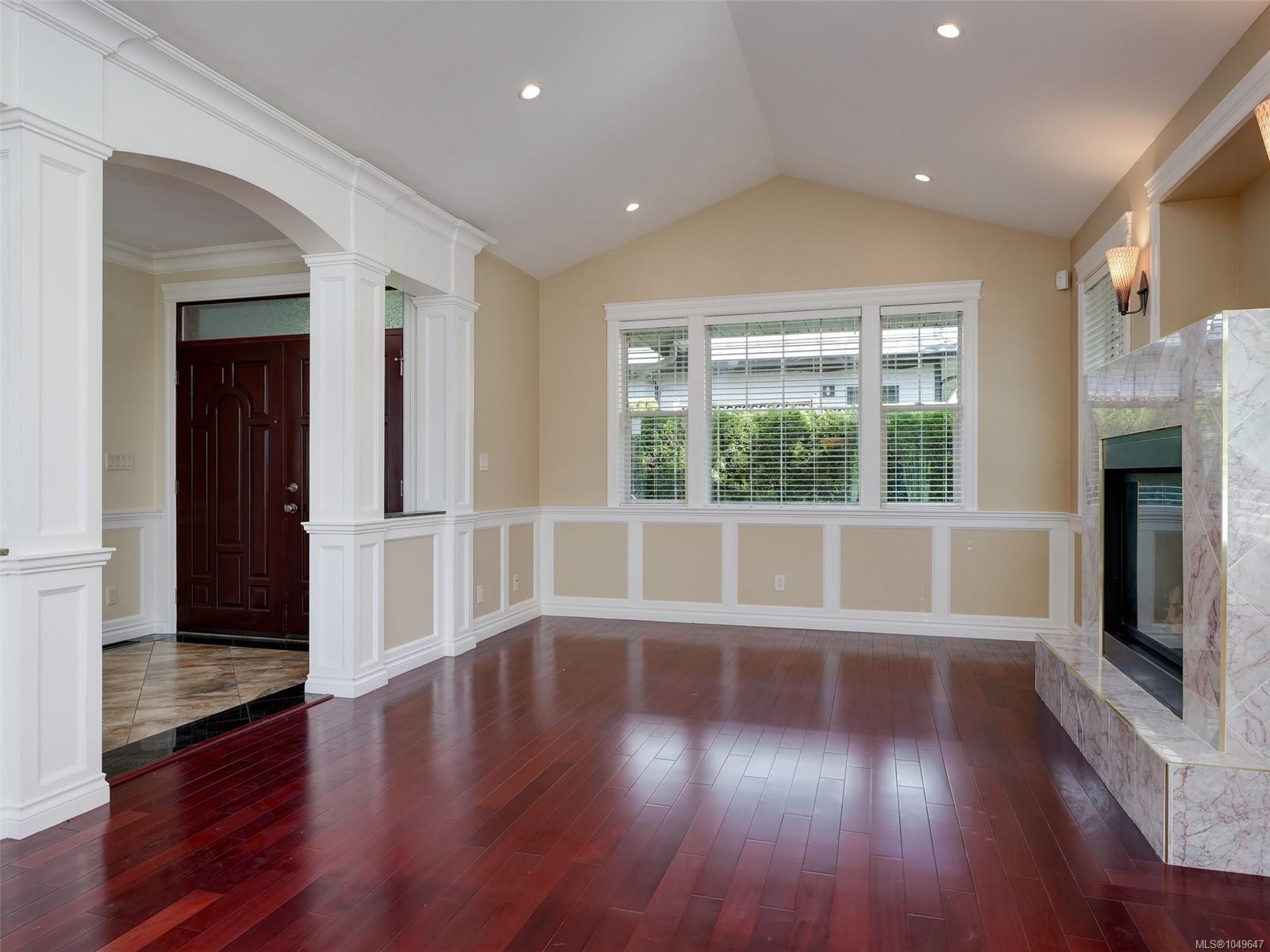 424 Nursery Hill Dr — listing photo 5 of 35