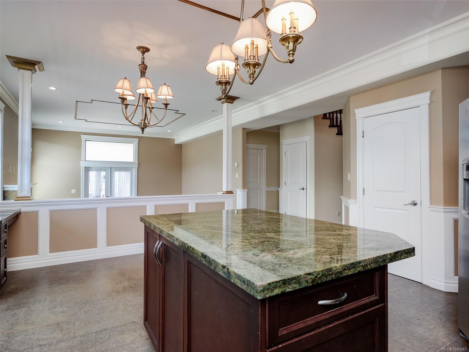 424 Nursery Hill Dr — listing photo 8 of 35