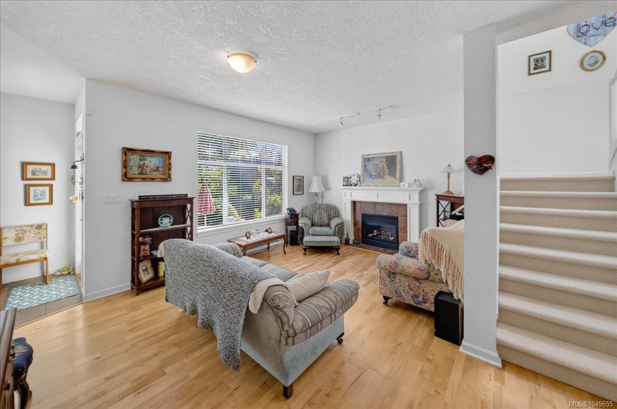 6524 Stonewood Dr — listing photo 12 of 51