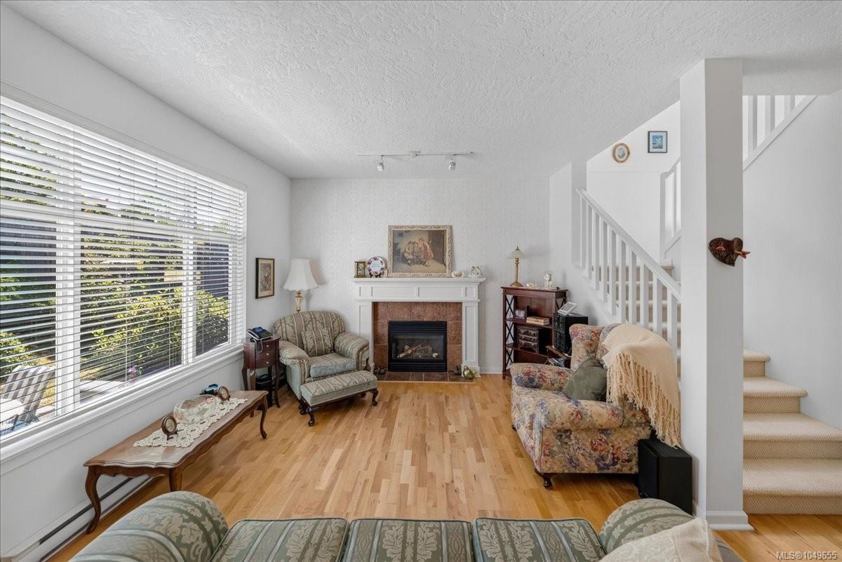 6524 Stonewood Dr — listing photo 13 of 51