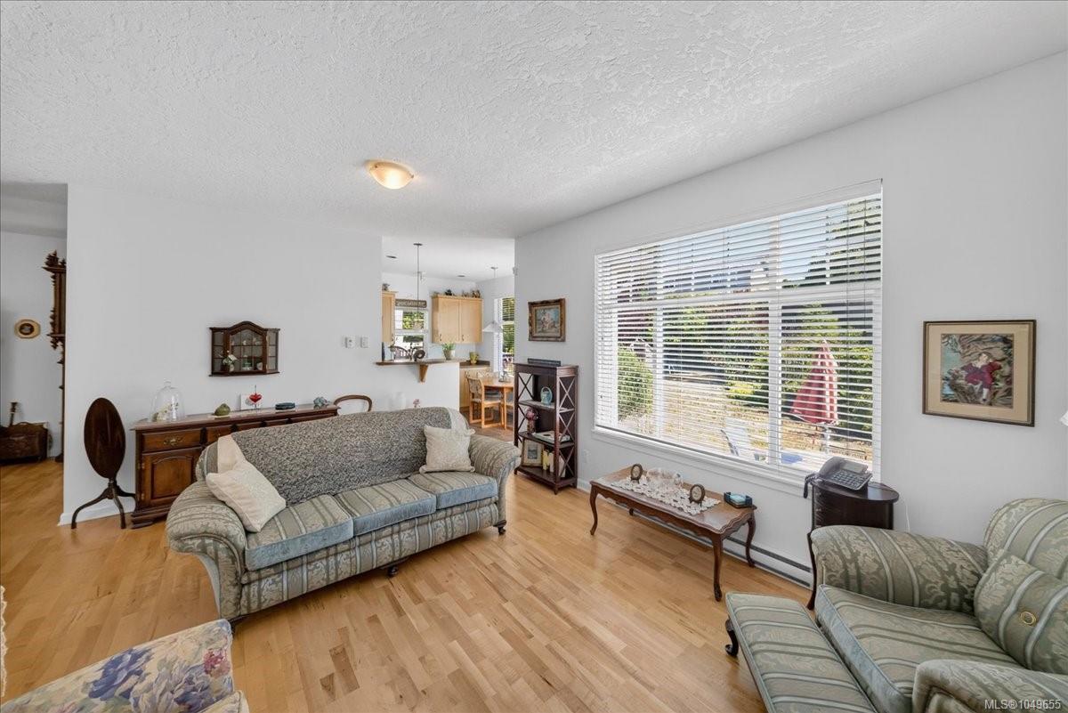 6524 Stonewood Dr — listing photo 14 of 51