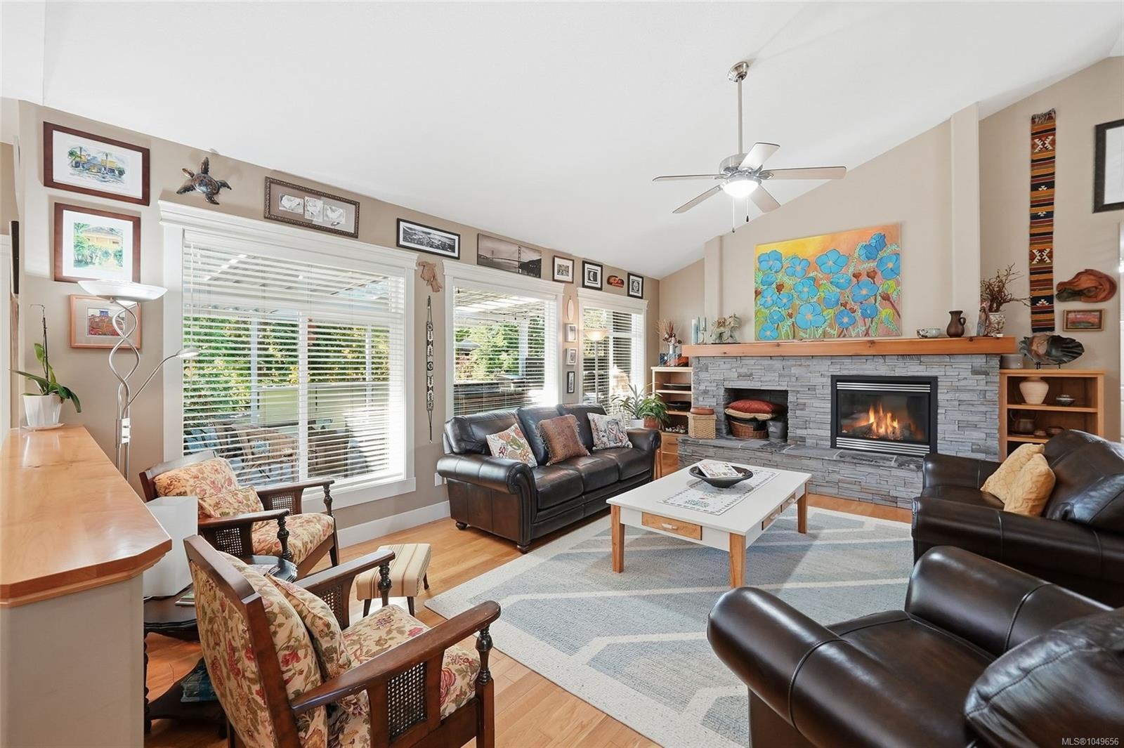 2040 Sun King Rd — listing photo 11 of 61