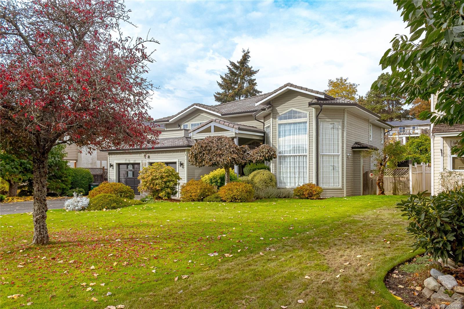 812 Dalewood Lane — listing photo 3 of 31