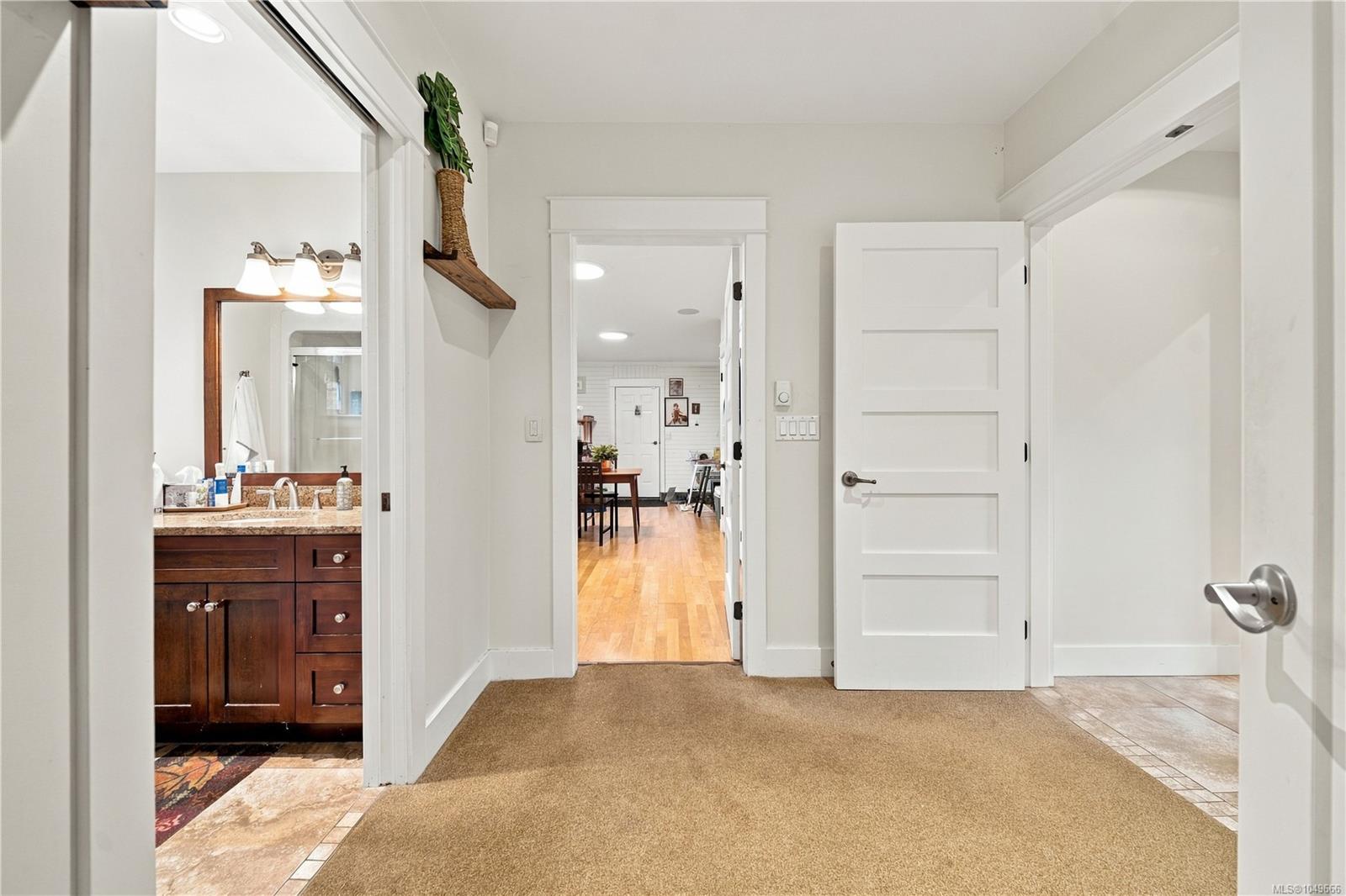 Photo 49