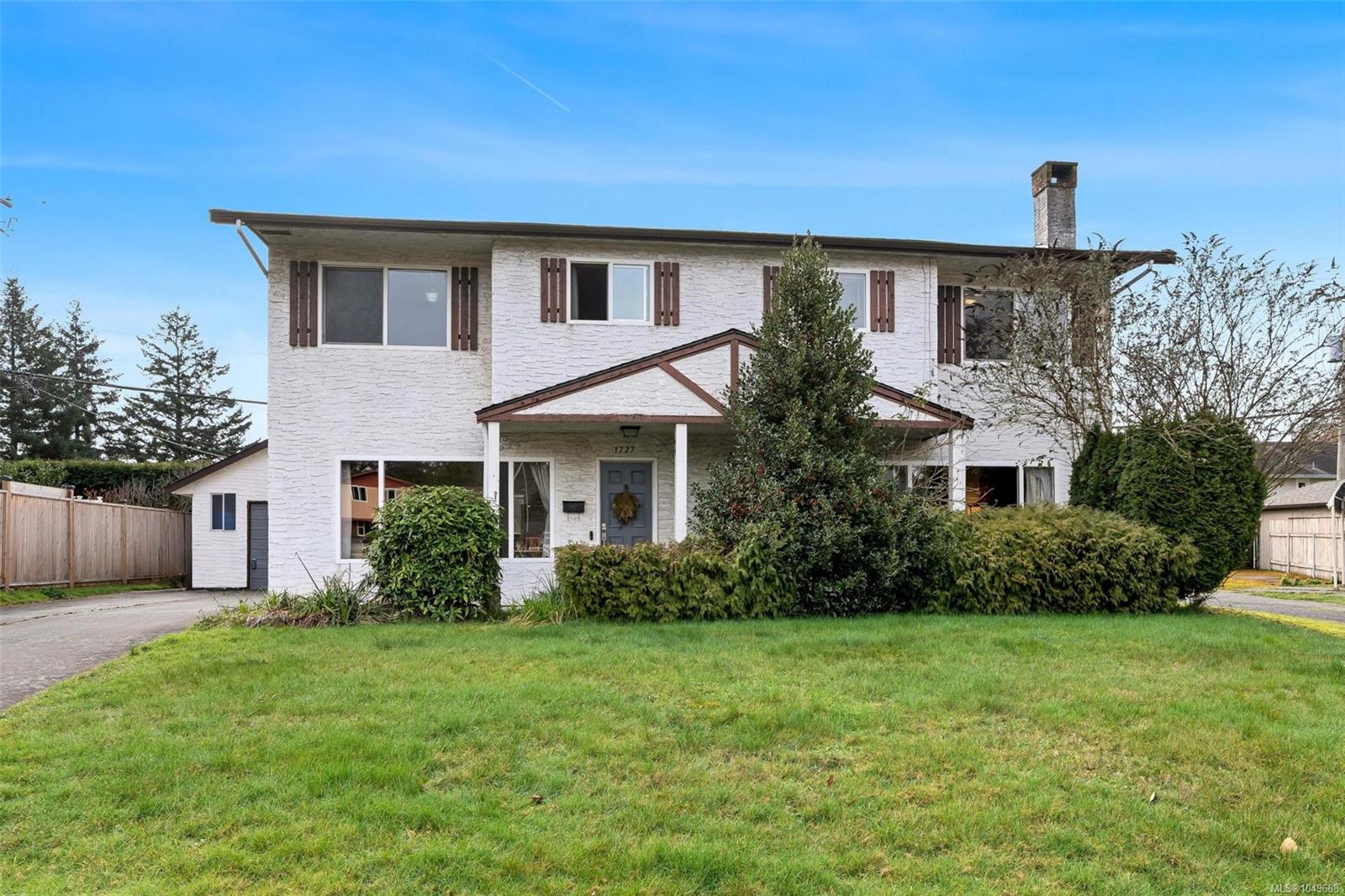1725 Ashdale Pl — listing photo 2 of 54
