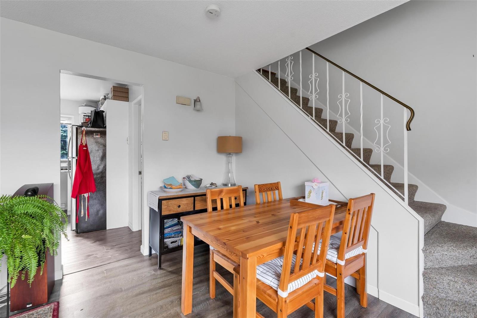 1725 Ashdale Pl — listing photo 12 of 54