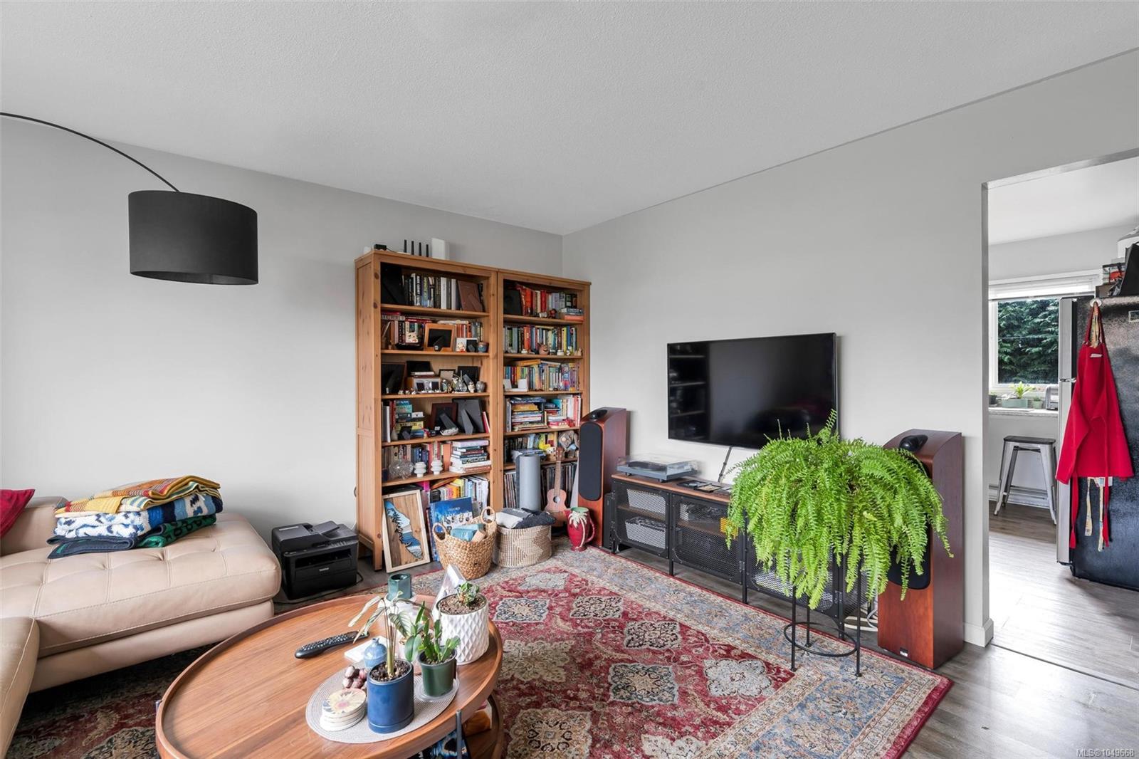 1725 Ashdale Pl — listing photo 7 of 54