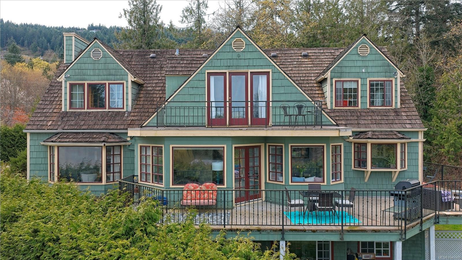 150 Drake Rd — listing photo 3 of 39