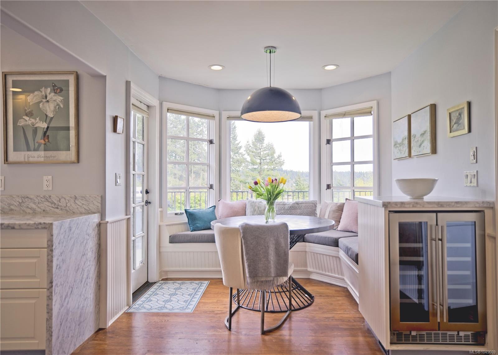 150 Drake Rd — listing photo 8 of 39