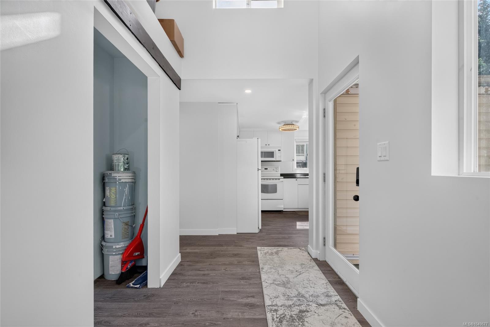 48-2587 SELWYN Rd — listing photo 11 of 29