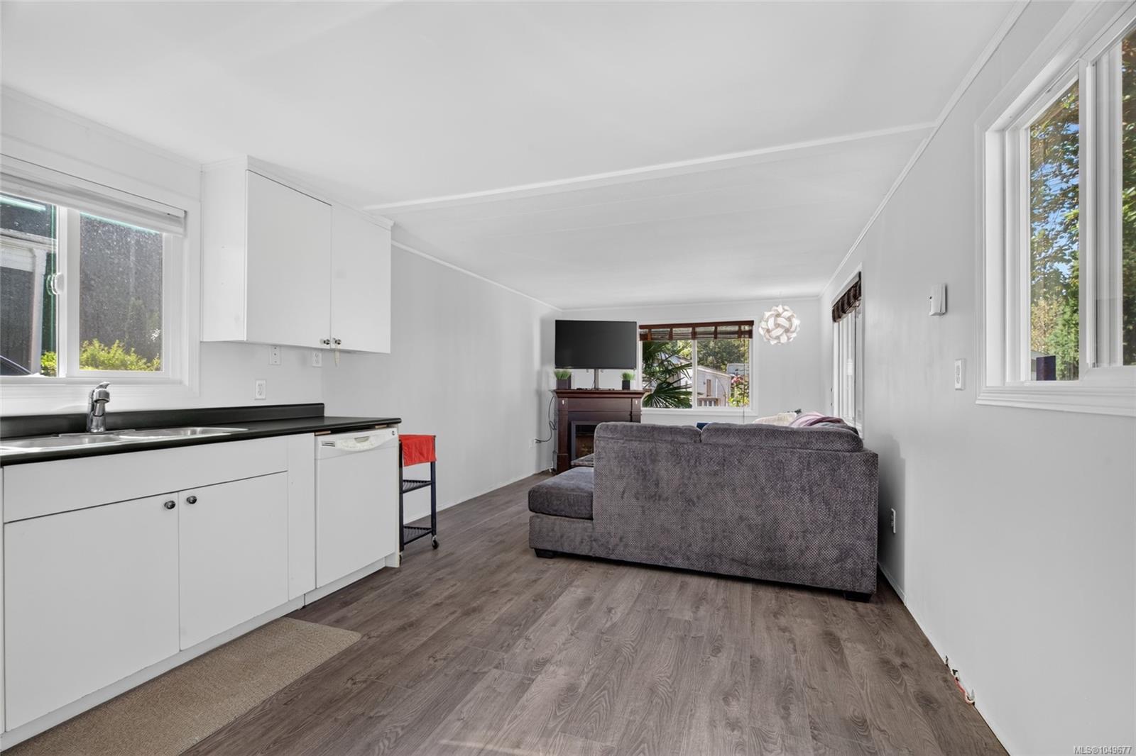 48-2587 SELWYN Rd — listing photo 7 of 29