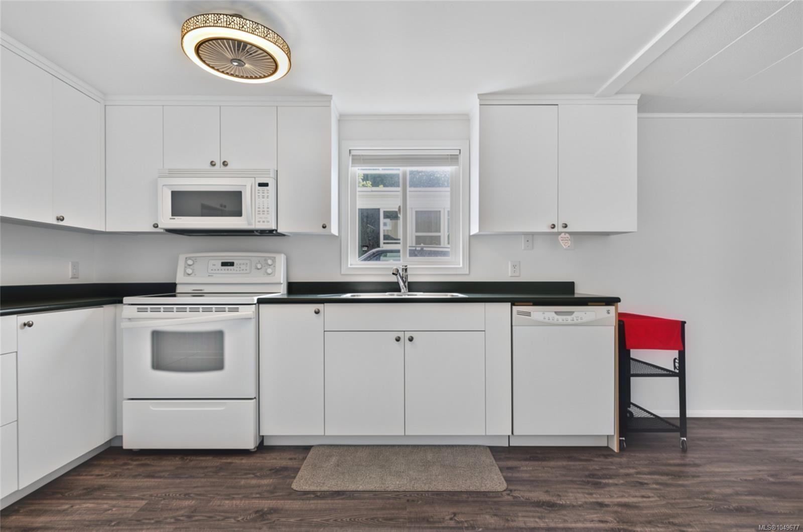 48-2587 SELWYN Rd — listing photo 9 of 29