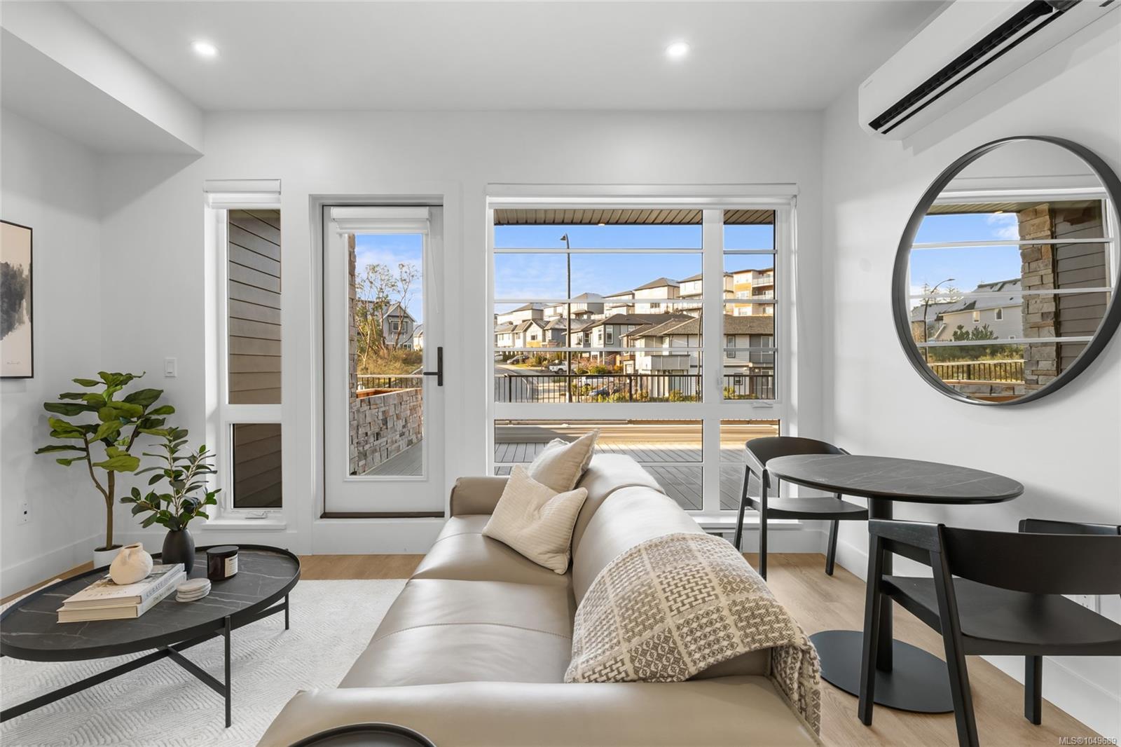 104-2341 Bear Mountain Pkwy — listing photo 13 of 40