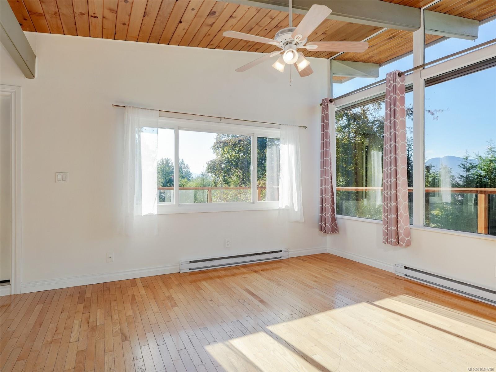 1648 Grant Rd — listing photo 7 of 50