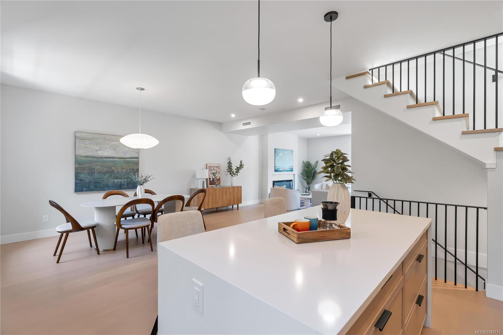 5-2590 Penrhyn St — listing photo 9 of 61