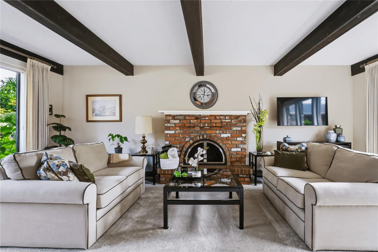 1658 Brousson Dr — listing photo 3 of 49