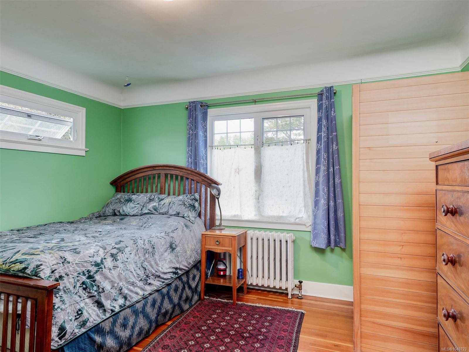 1637 McRae Ave — listing photo 12 of 30