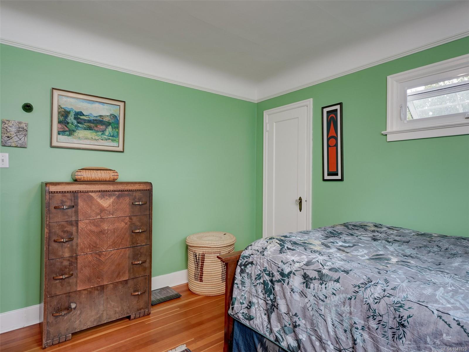 1637 McRae Ave — listing photo 13 of 30