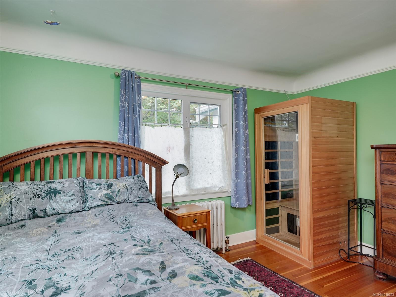1637 McRae Ave — listing photo 14 of 30
