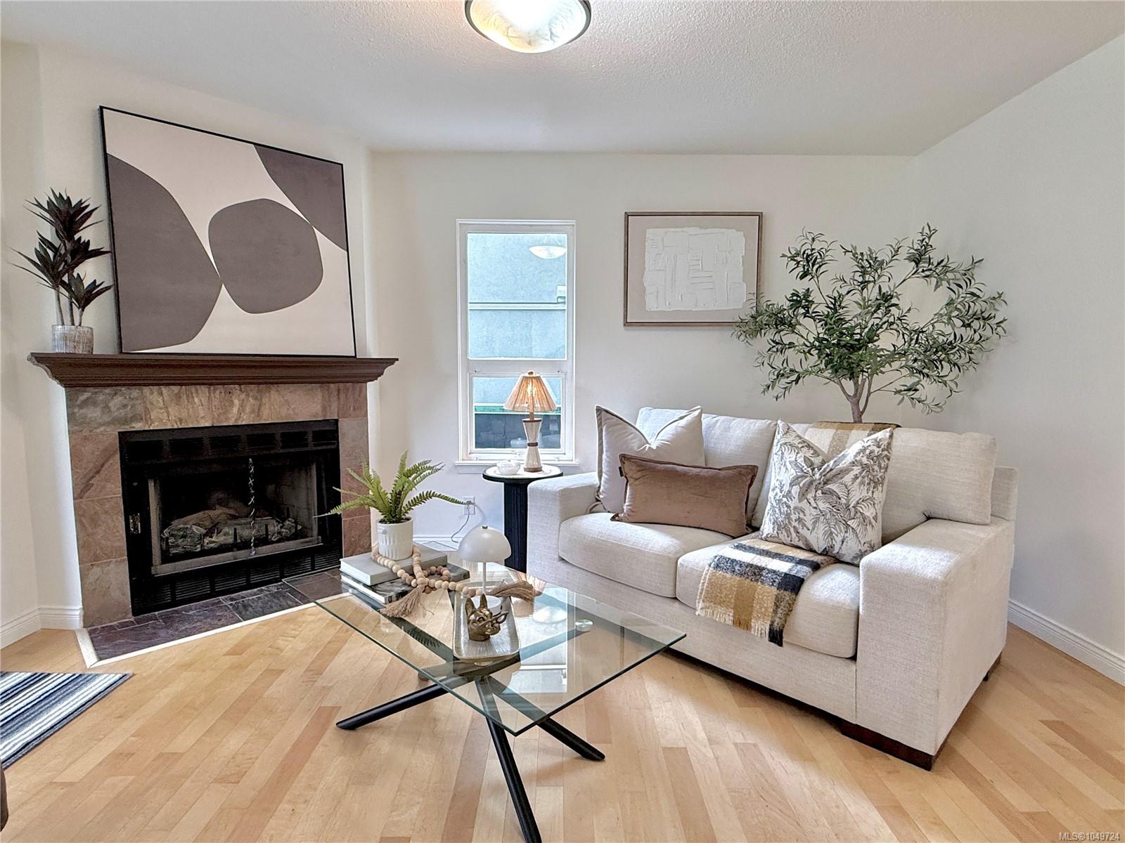201-2520 Wark St — listing photo 4 of 33