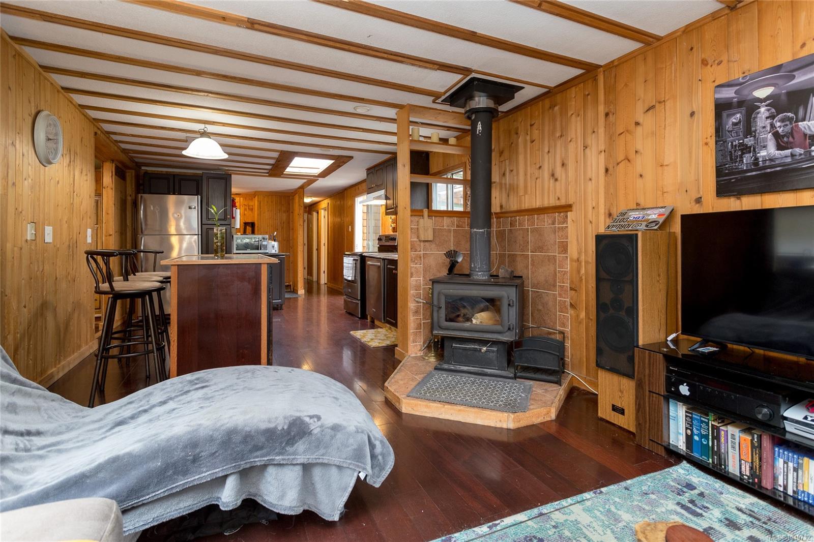 1-2670 Sooke River Rd — listing photo 13 of 38