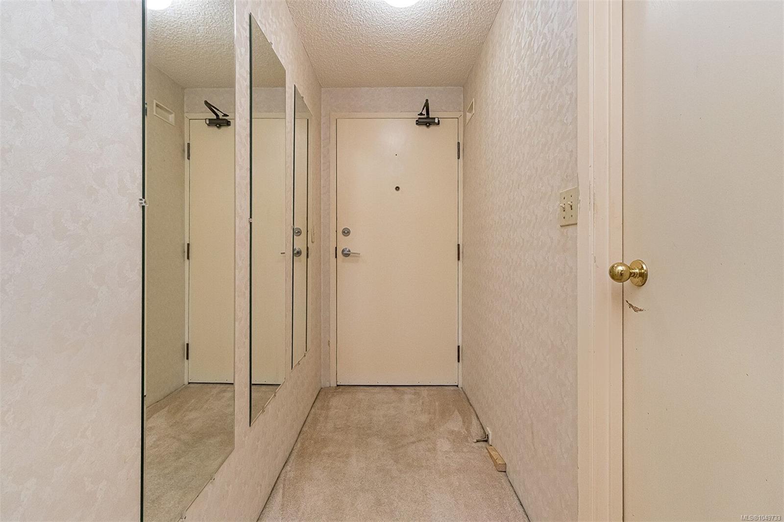 201-327 Maitland St — listing photo 5 of 24