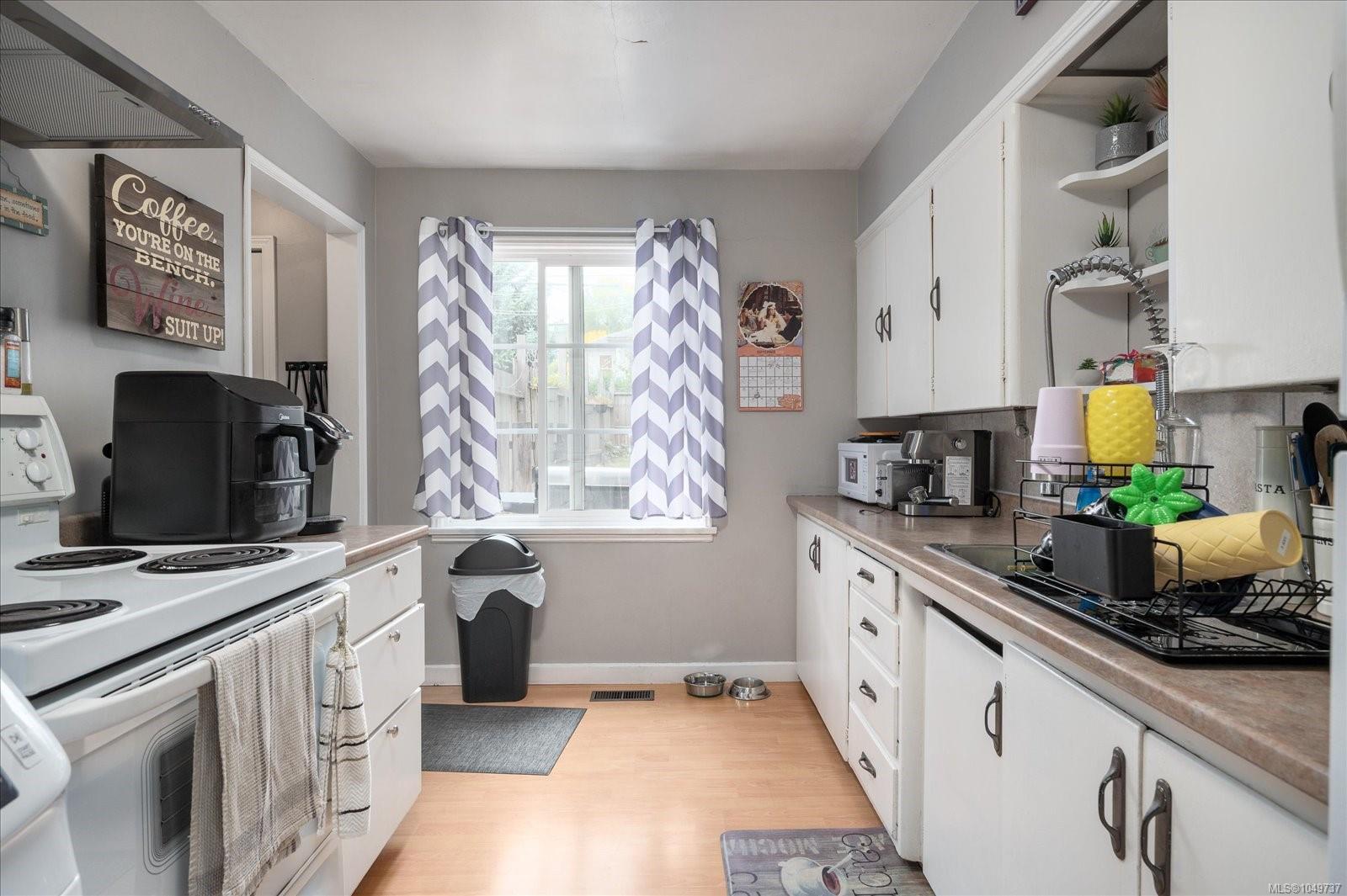 910 Esplanade Ave — listing photo 8 of 44