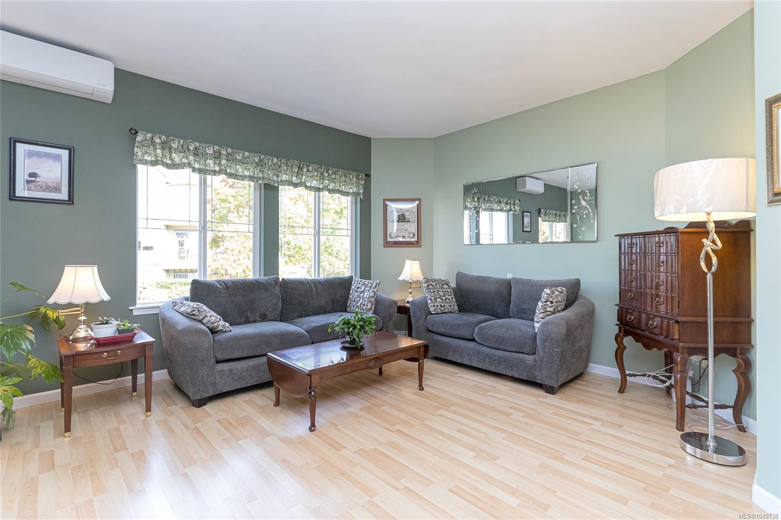 7921 Polo Park Cres — listing photo 8 of 40