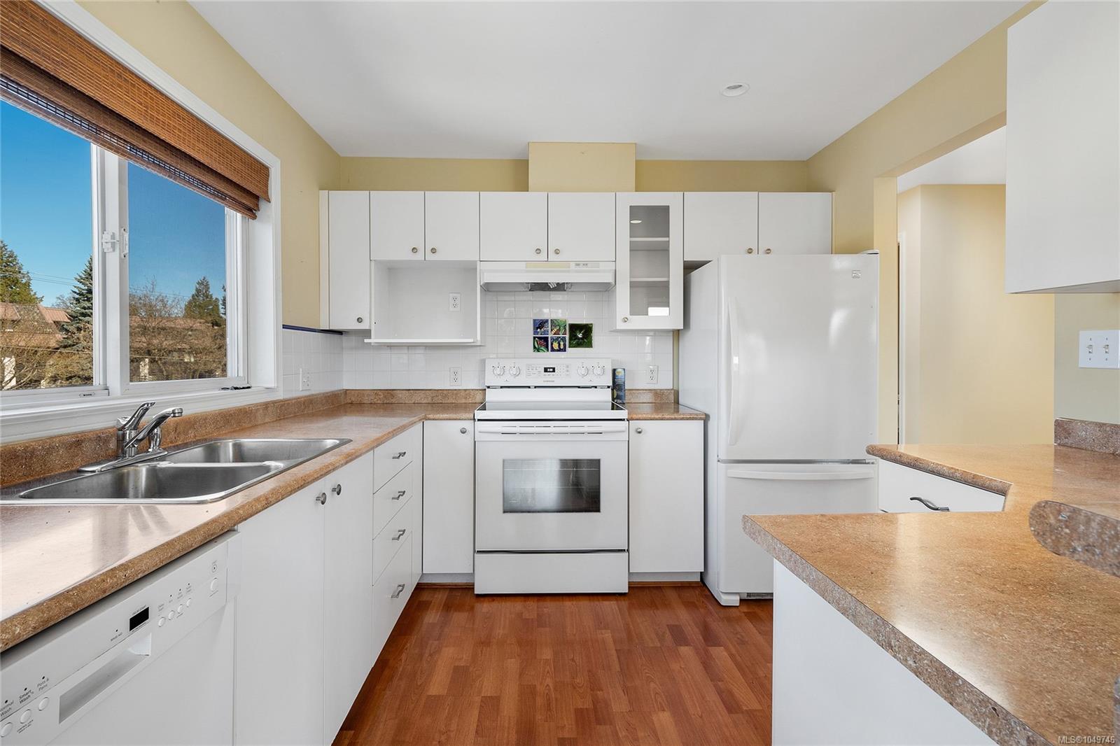 401-445 Cook St — listing photo 13 of 38