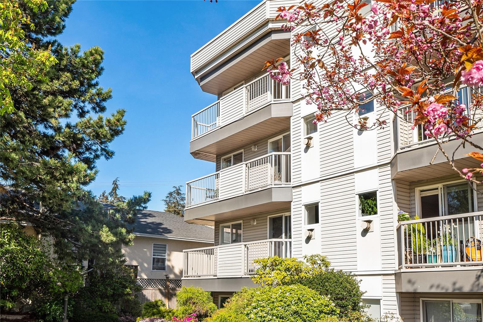 401-445 Cook St — listing photo 4 of 38