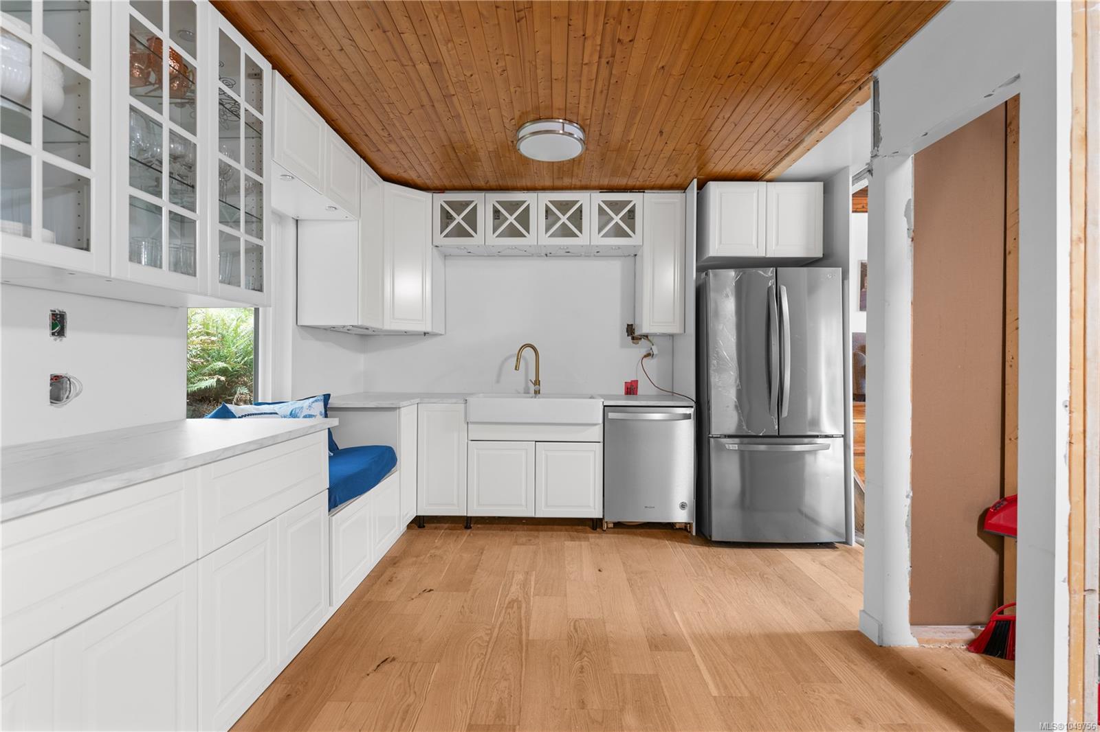 436 Hemlock Ave — listing photo 11 of 29