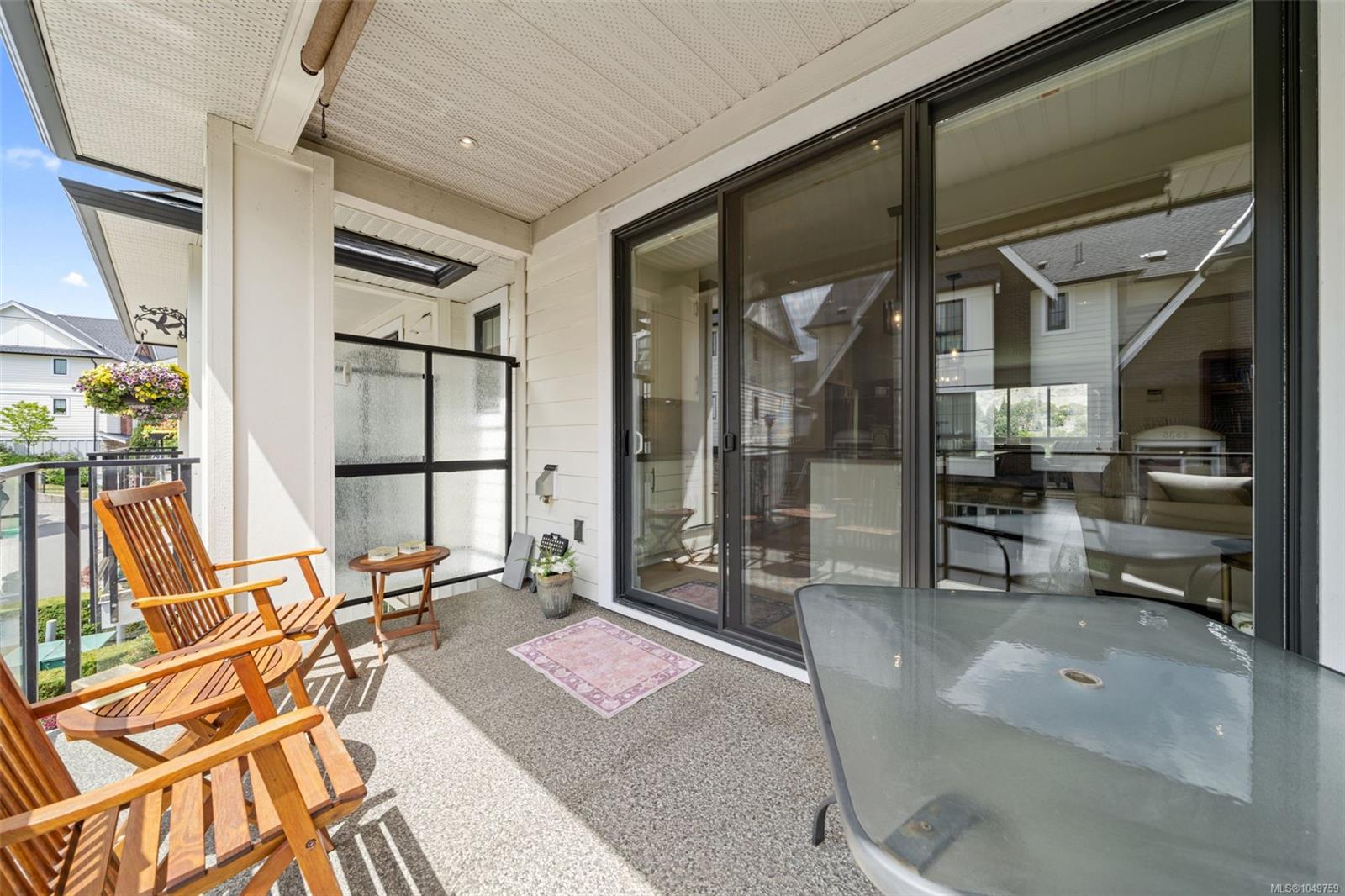 2836 Turnstyle Cres — listing photo 11 of 23