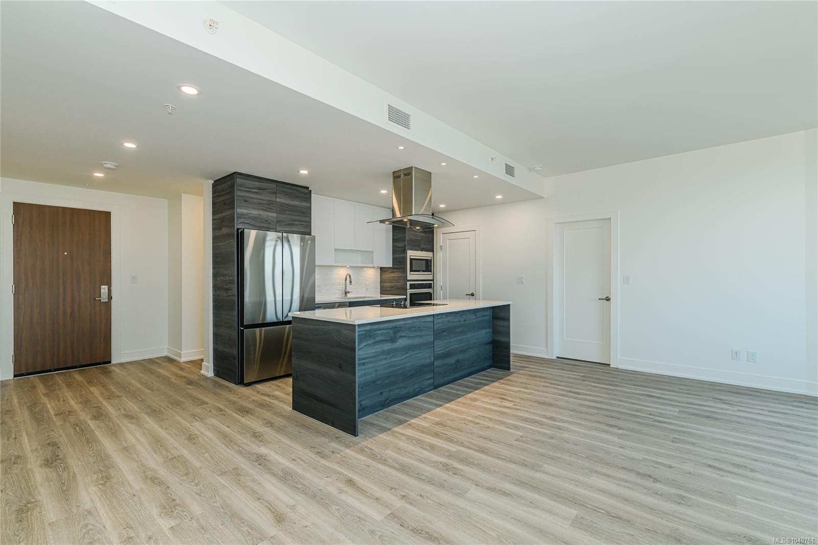 905-1628 Store St — listing photo 14 of 33