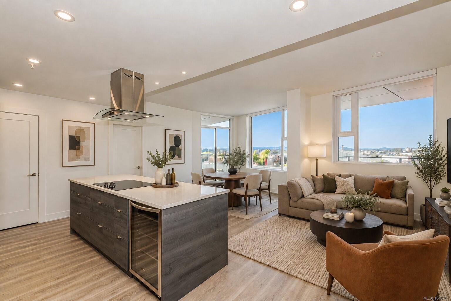 905-1628 Store St — listing photo 3 of 33