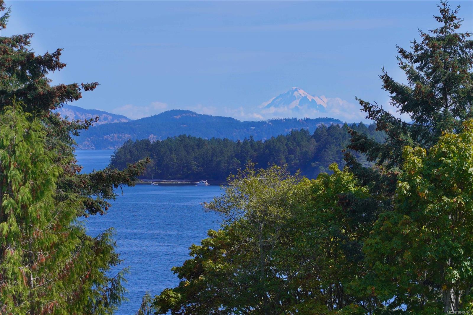226 roland Rd — listing photo 4 of 84