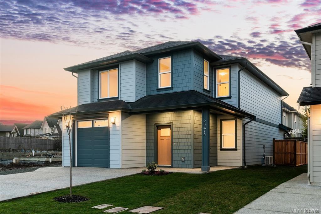 2274 Evelyn Lane — listing photo 2 of 34
