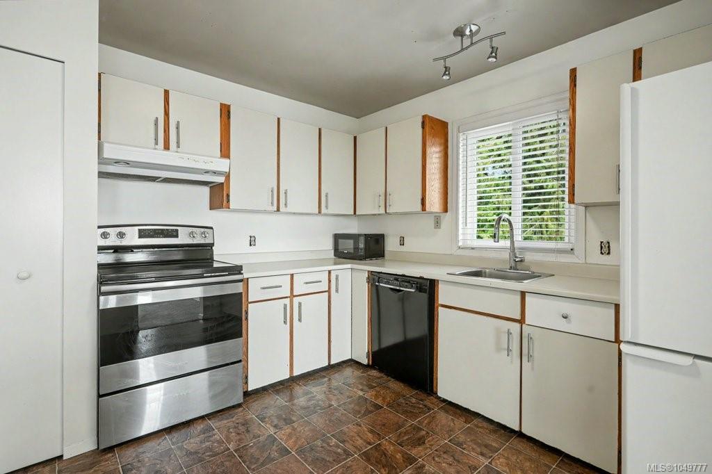 A-3370 Fulton Rd — listing photo 4 of 48