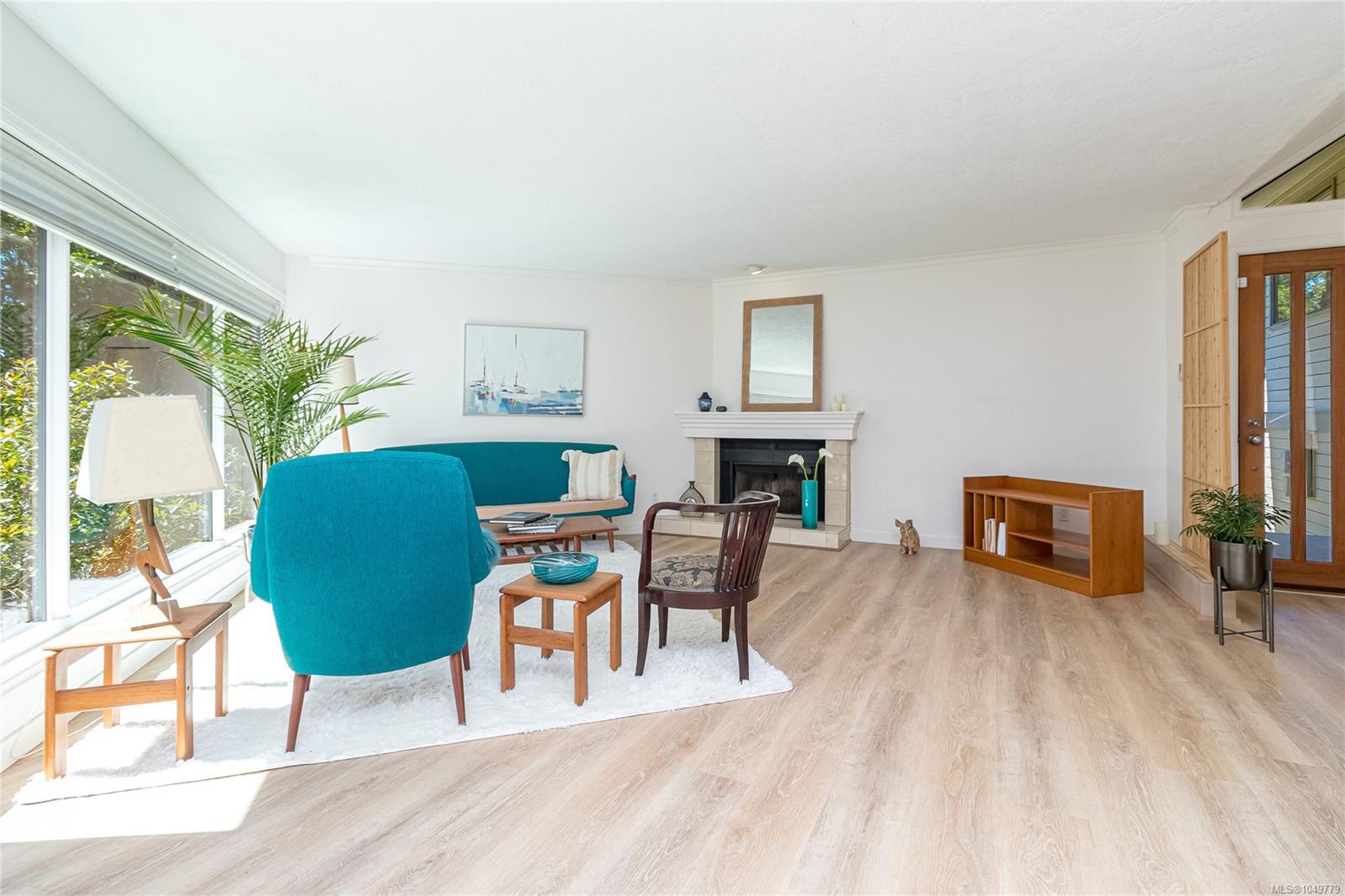 4468 Autumnwood Lane — listing photo 11 of 53