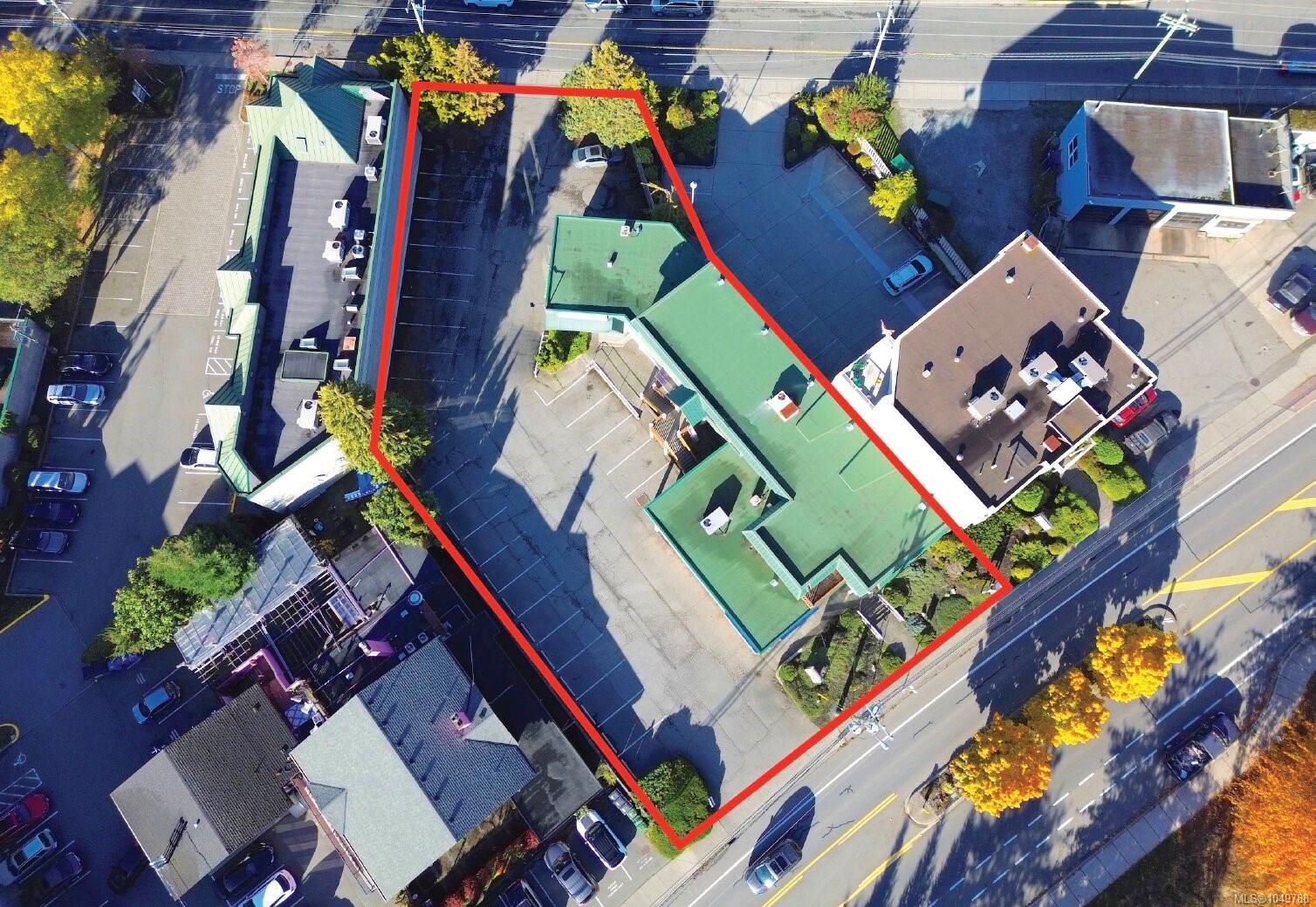 4500 West Saanich Rd — listing photo 2 of 8