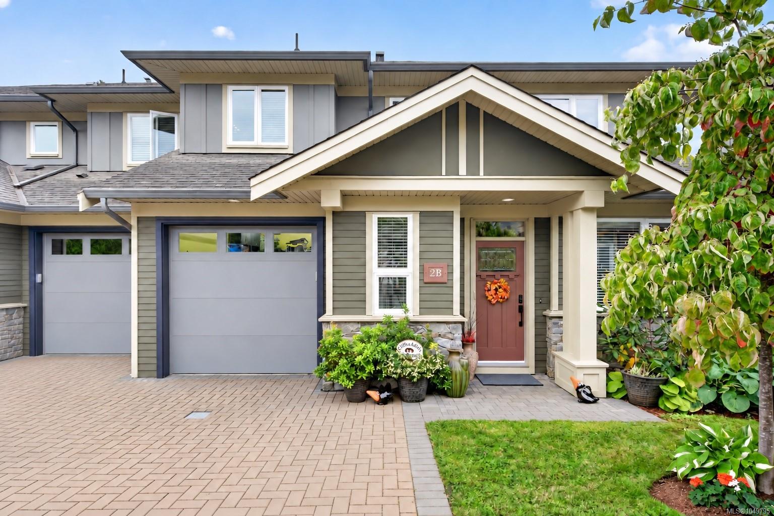2B-7250 West Saanich Rd — listing photo 2 of 36