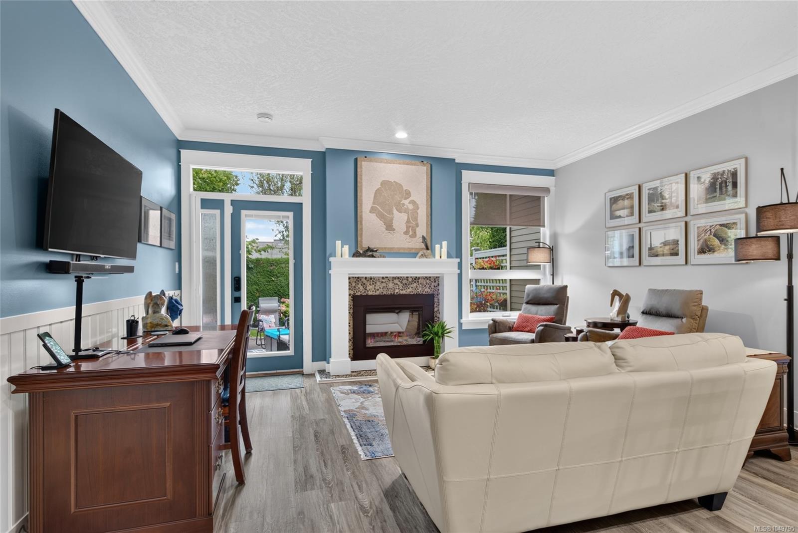 2B-7250 West Saanich Rd — listing photo 13 of 36
