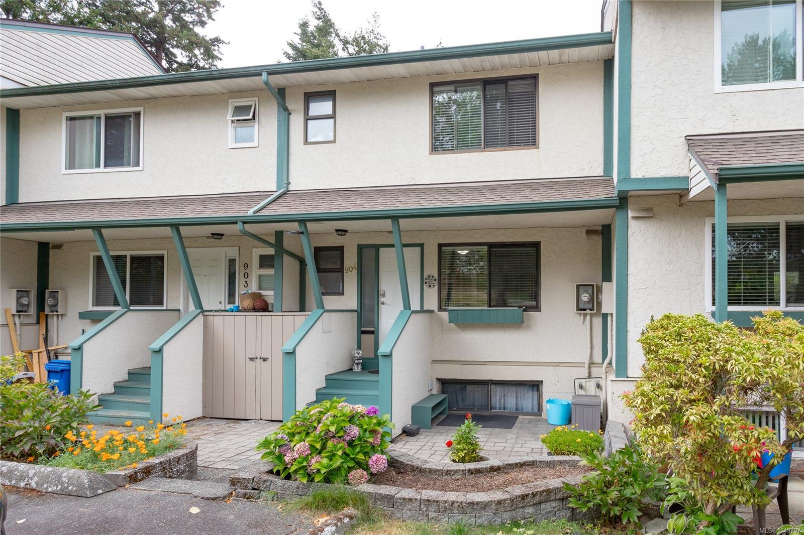 640 Broadway St, Saanich